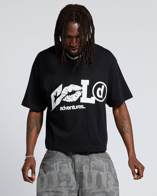 ADVENTURES TEE BLACK & WHITE