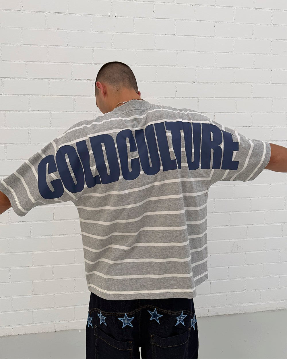 BAY STRIPE TEE GREY