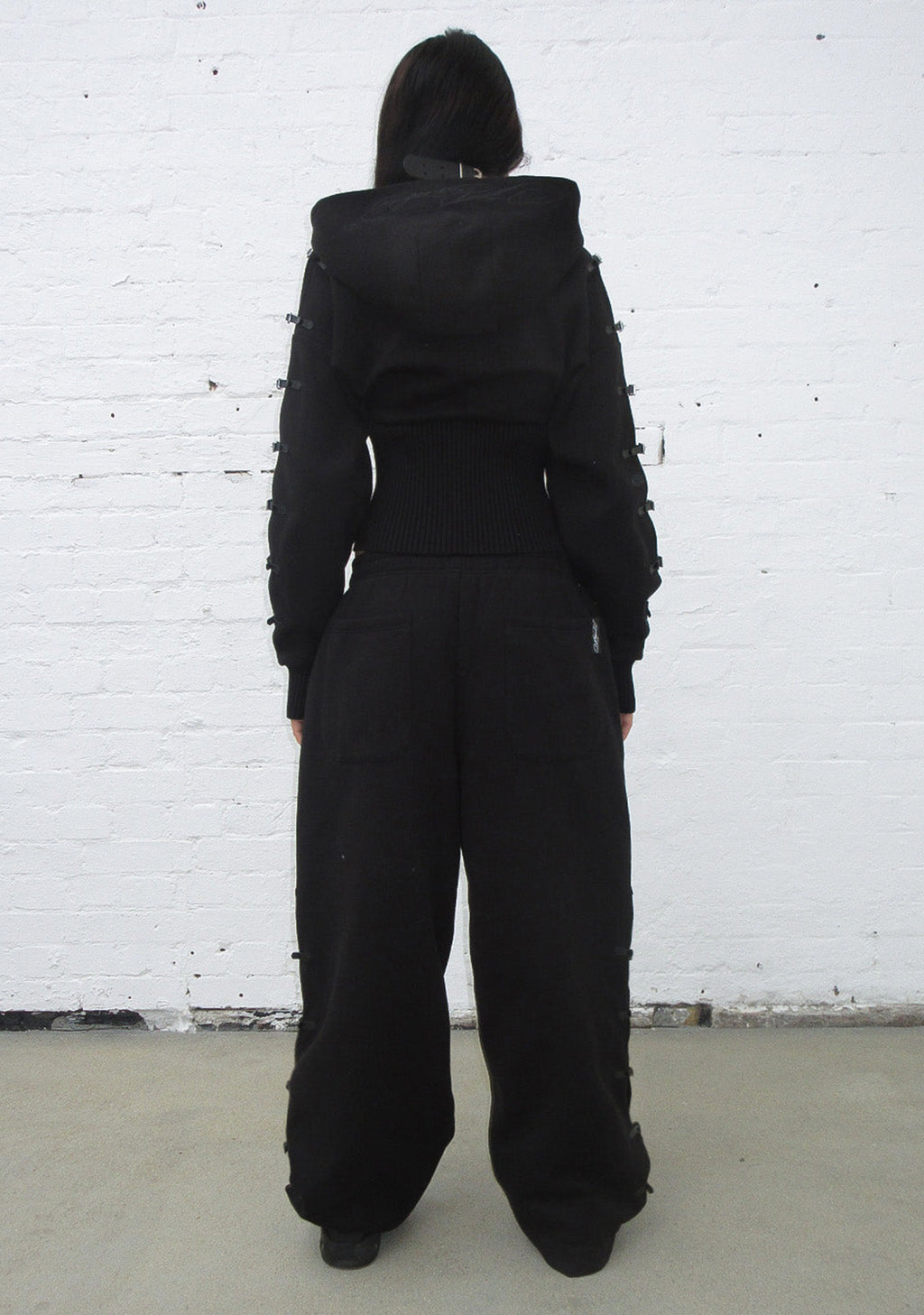 CRUSH BUCKLE FITTED WAIST ZIP HOODIE BLACK