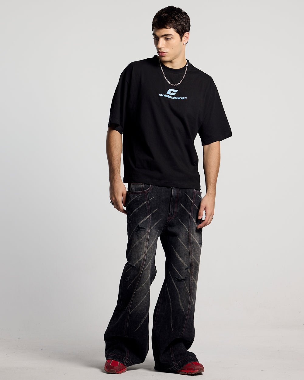 CURVED TEE BLACK & BLUE