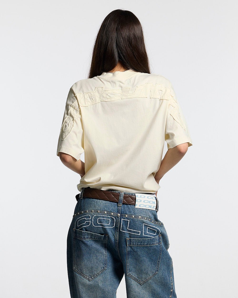 DISTRESS CURVED TEE CREAM