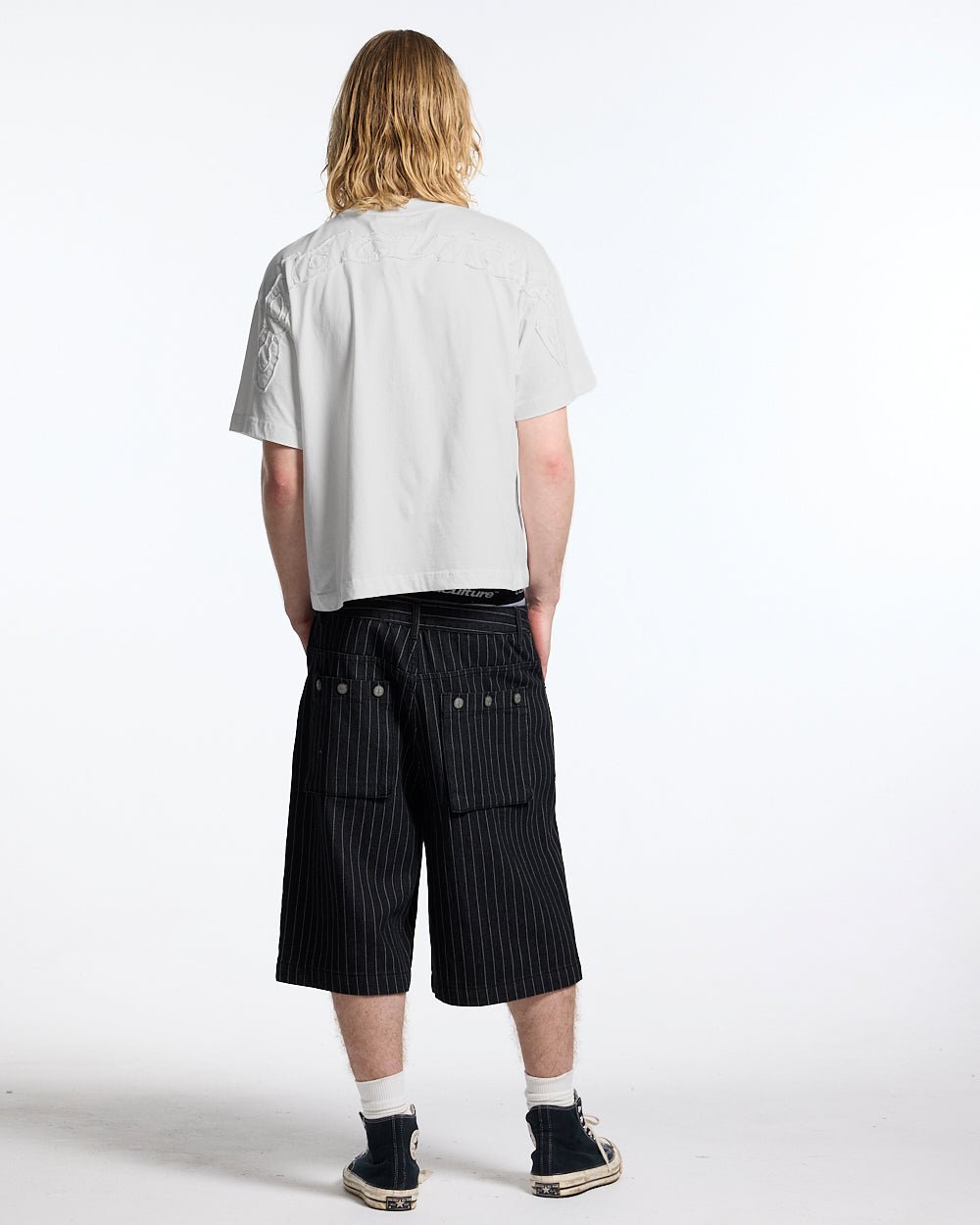 DISTRESS CURVED TEE WHITE