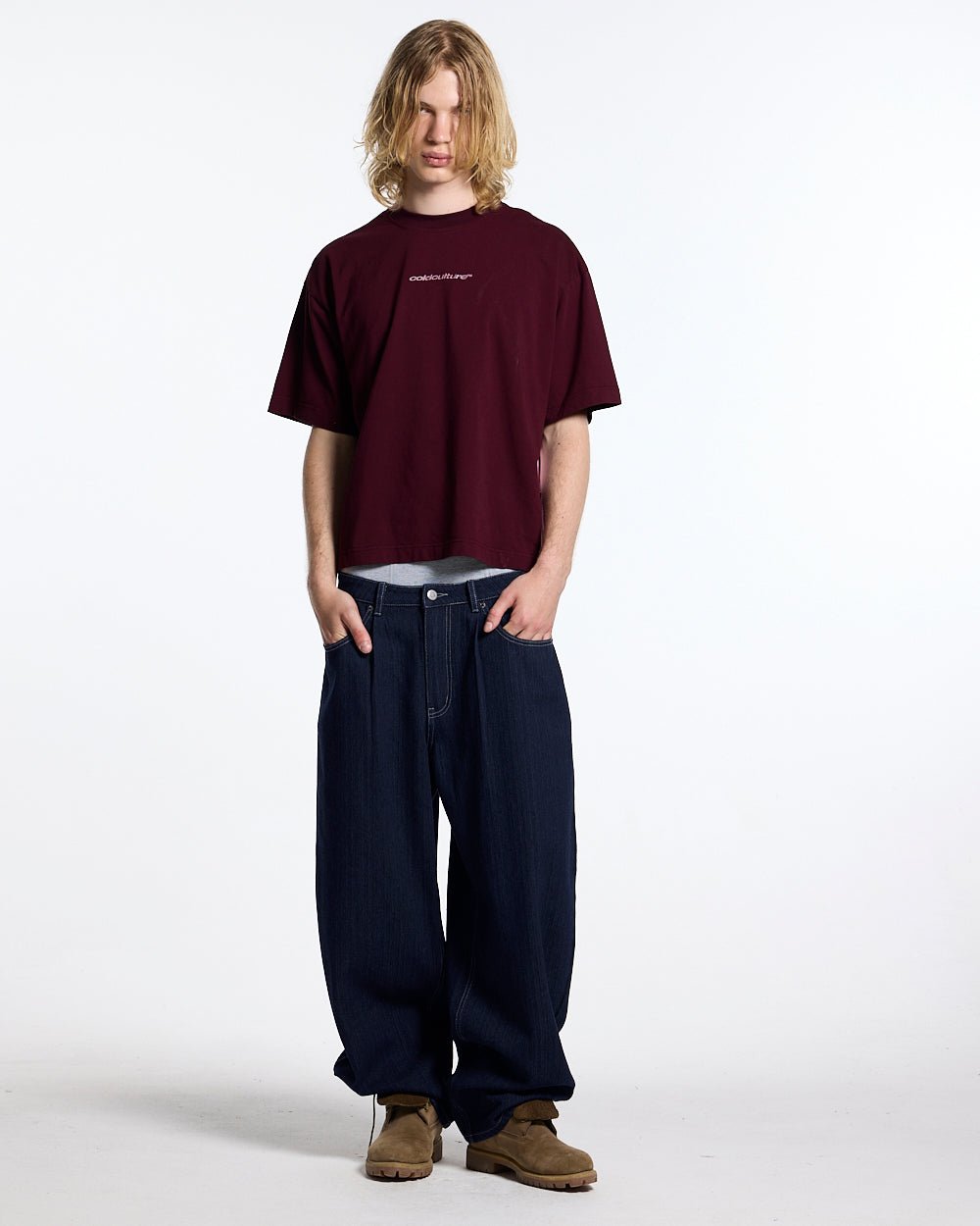 DISTRESS DEFENSE TEE BURGUNDY