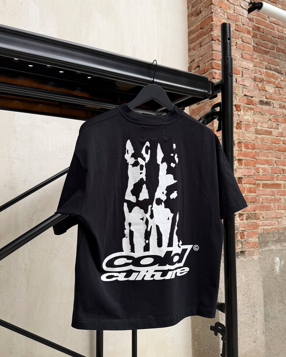 DOGS TEE BLACK