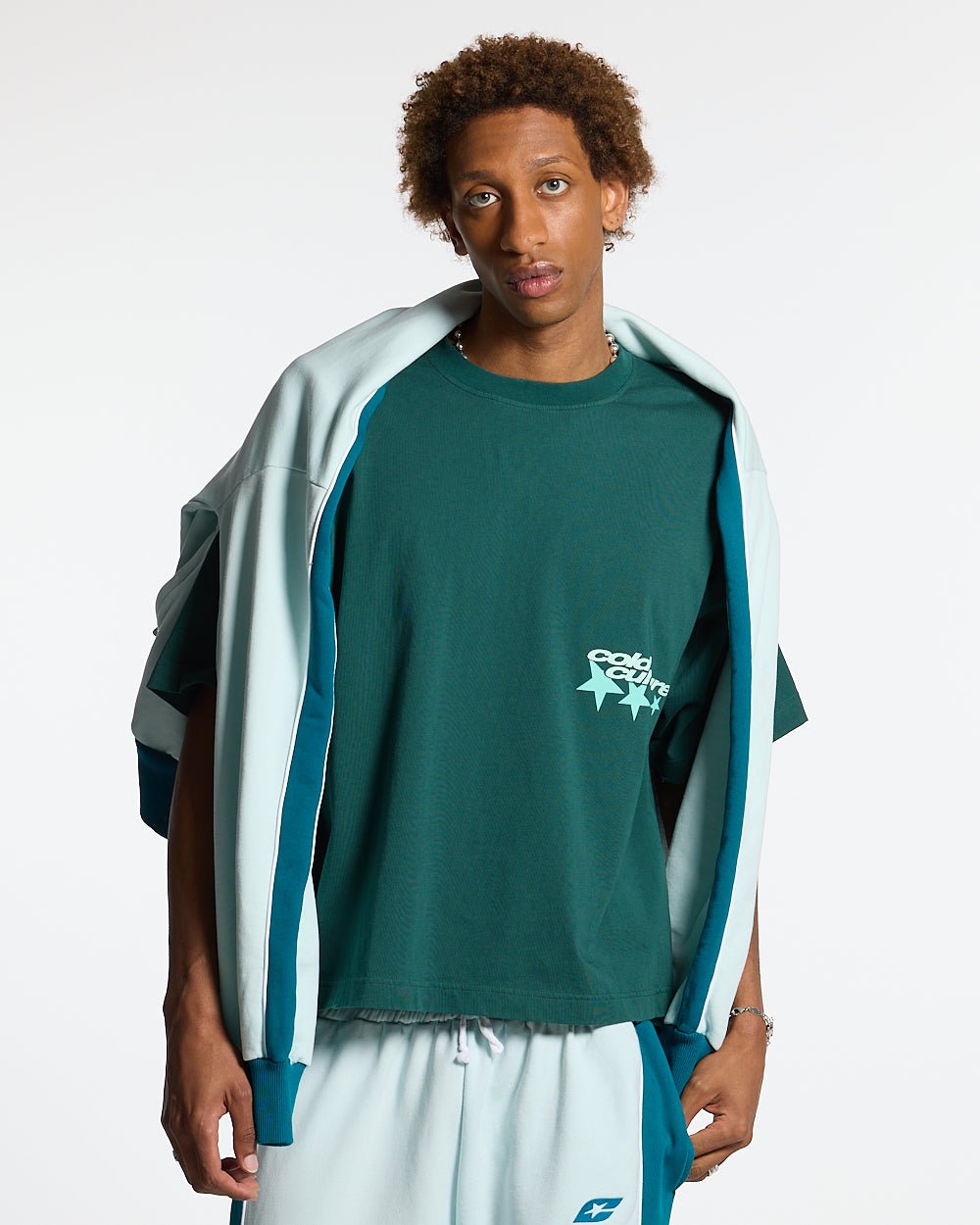 EXPLORE MORE TEE JUNE BUG GREEN