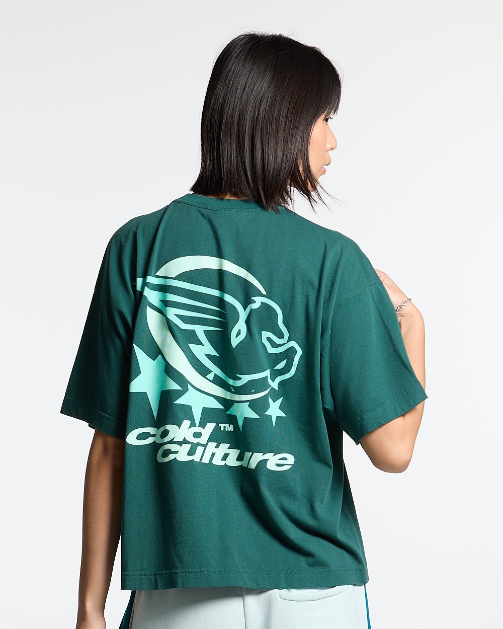EXPLORE MORE TEE JUNE BUG GREEN