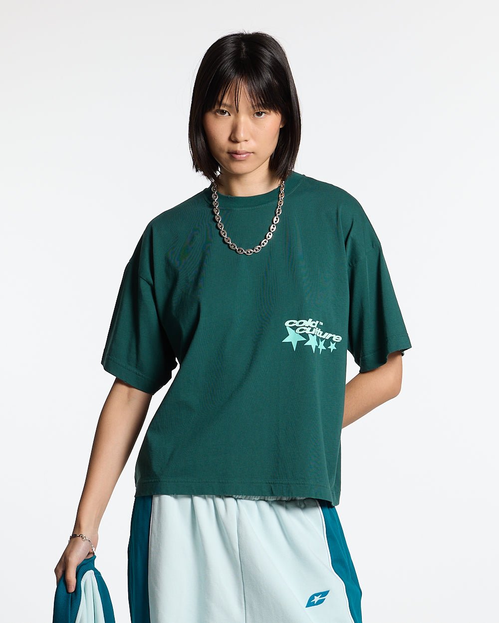 EXPLORE MORE TEE JUNE BUG GREEN
