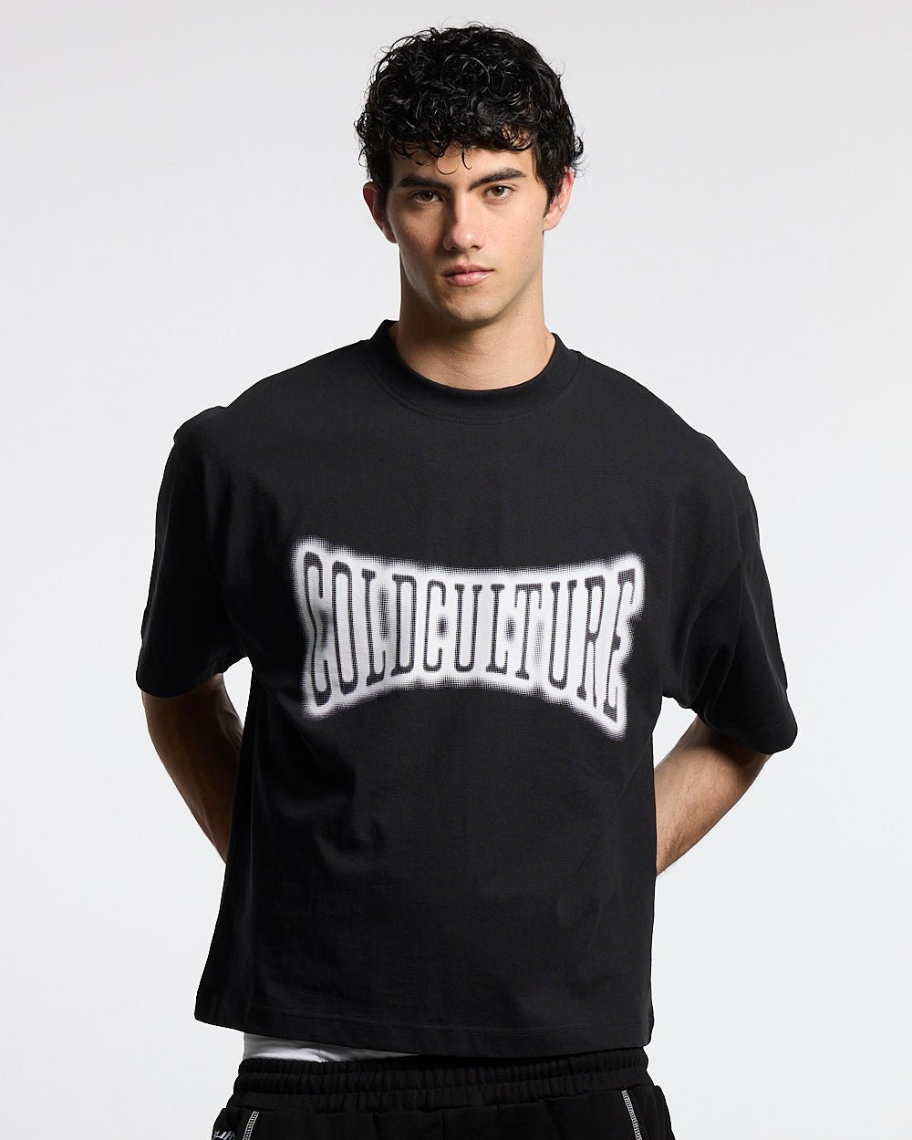 FEISTY TEE BLACK