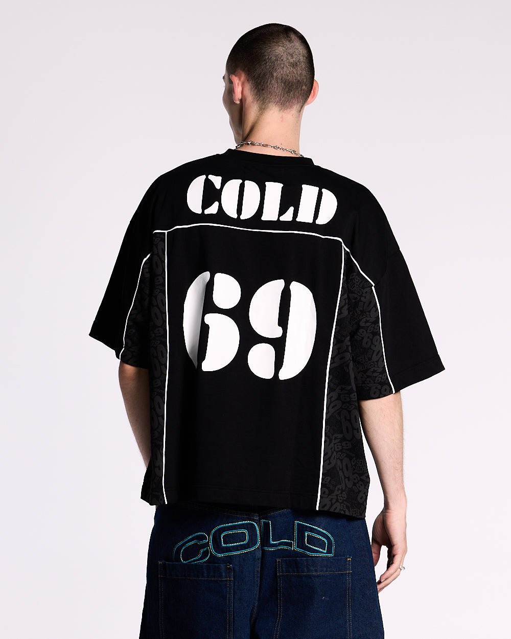 GAME PLAYER TEE BLACK