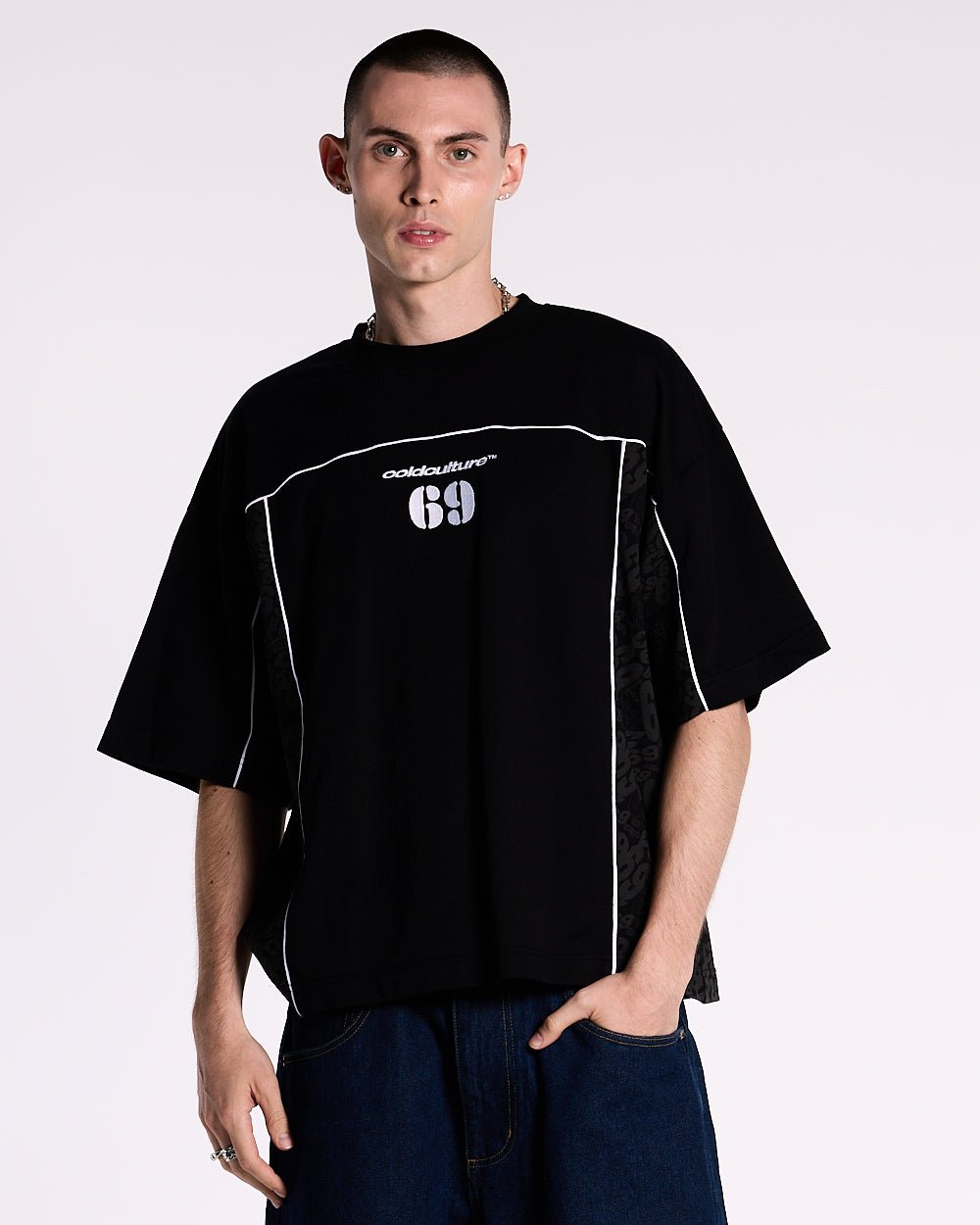 GAME PLAYER TEE BLACK