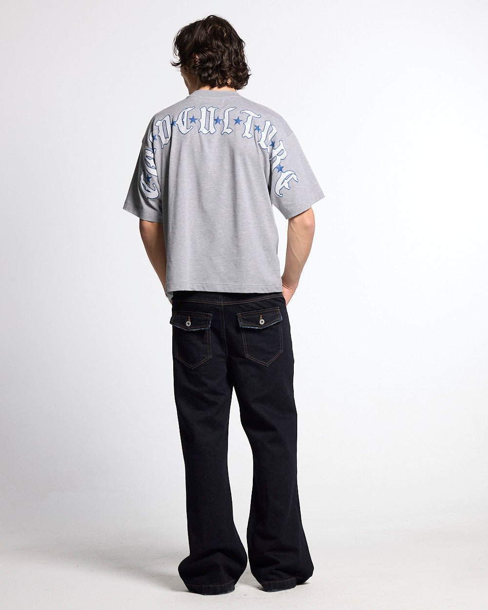 GOTHIC CURVED TEE GREY
