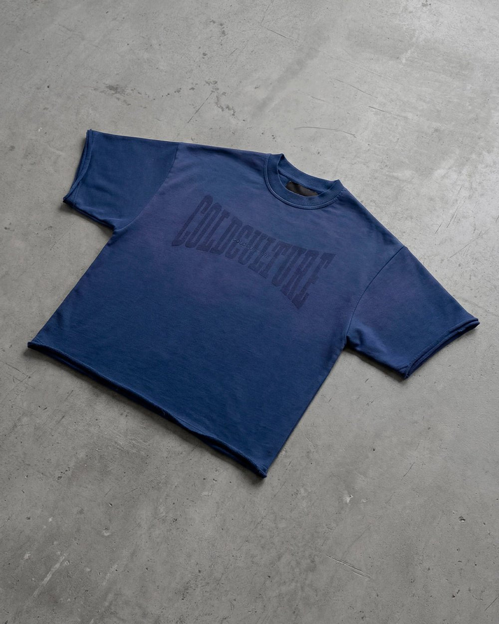 HIDE & SEEK TEE NAVY