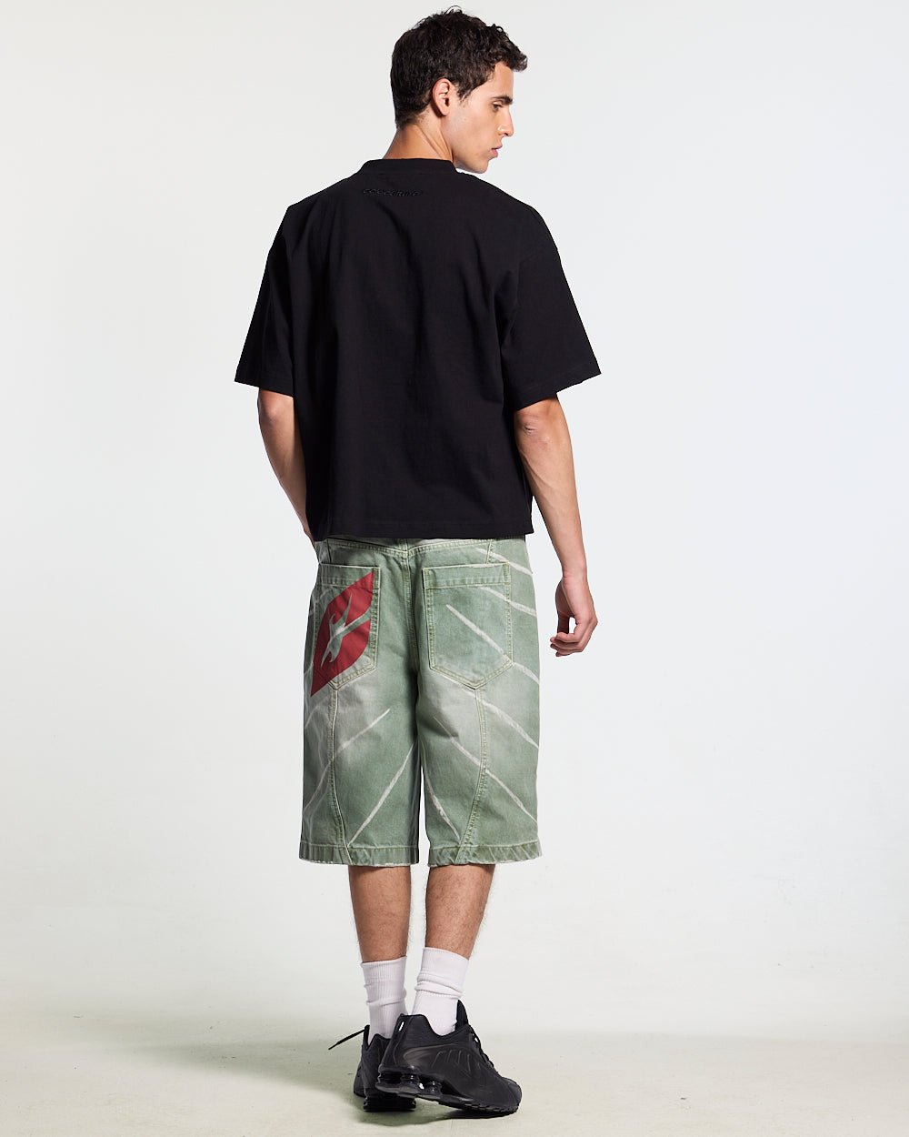 HUNTER TEE BLACK