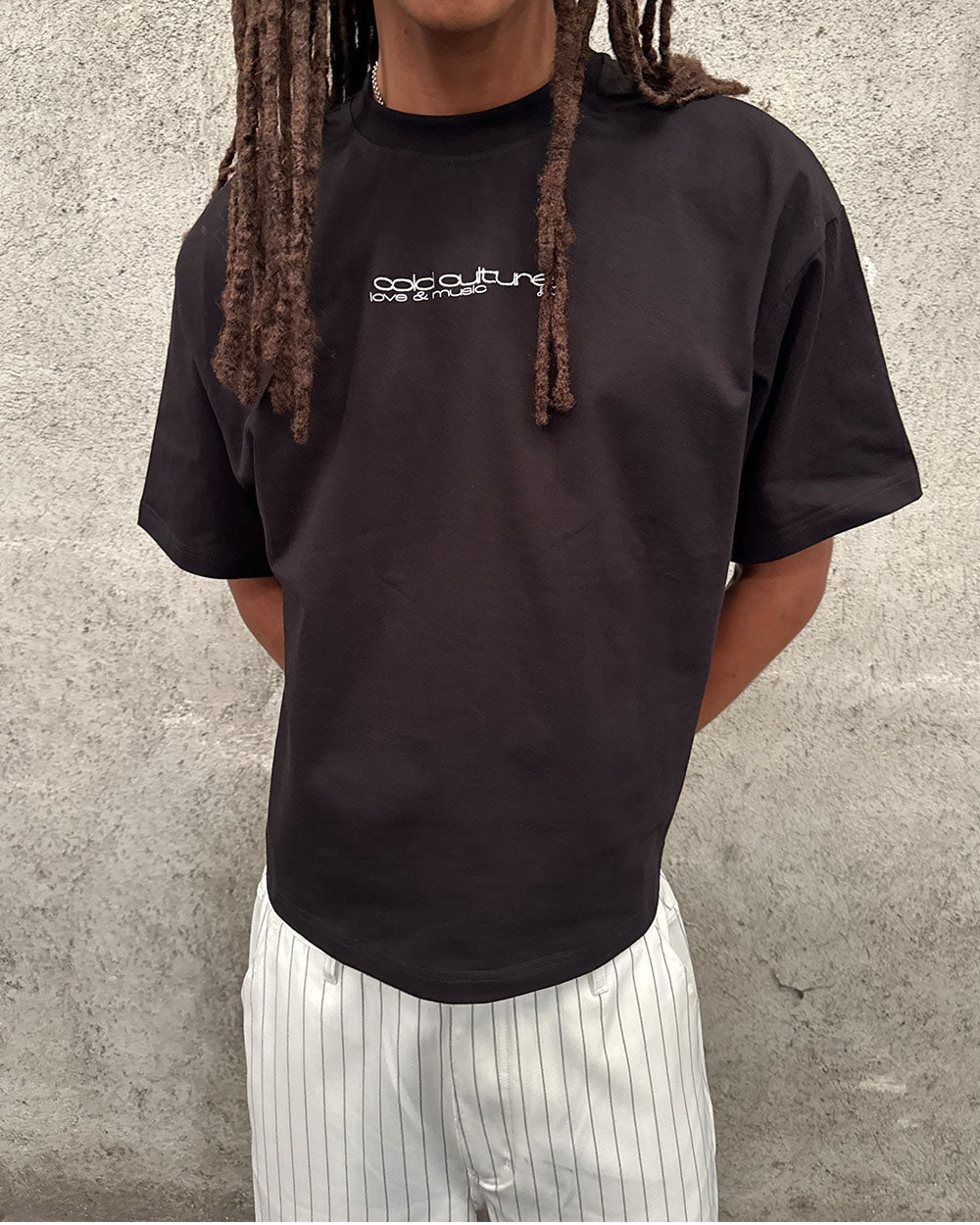 LOVEPODS TEE BLACK