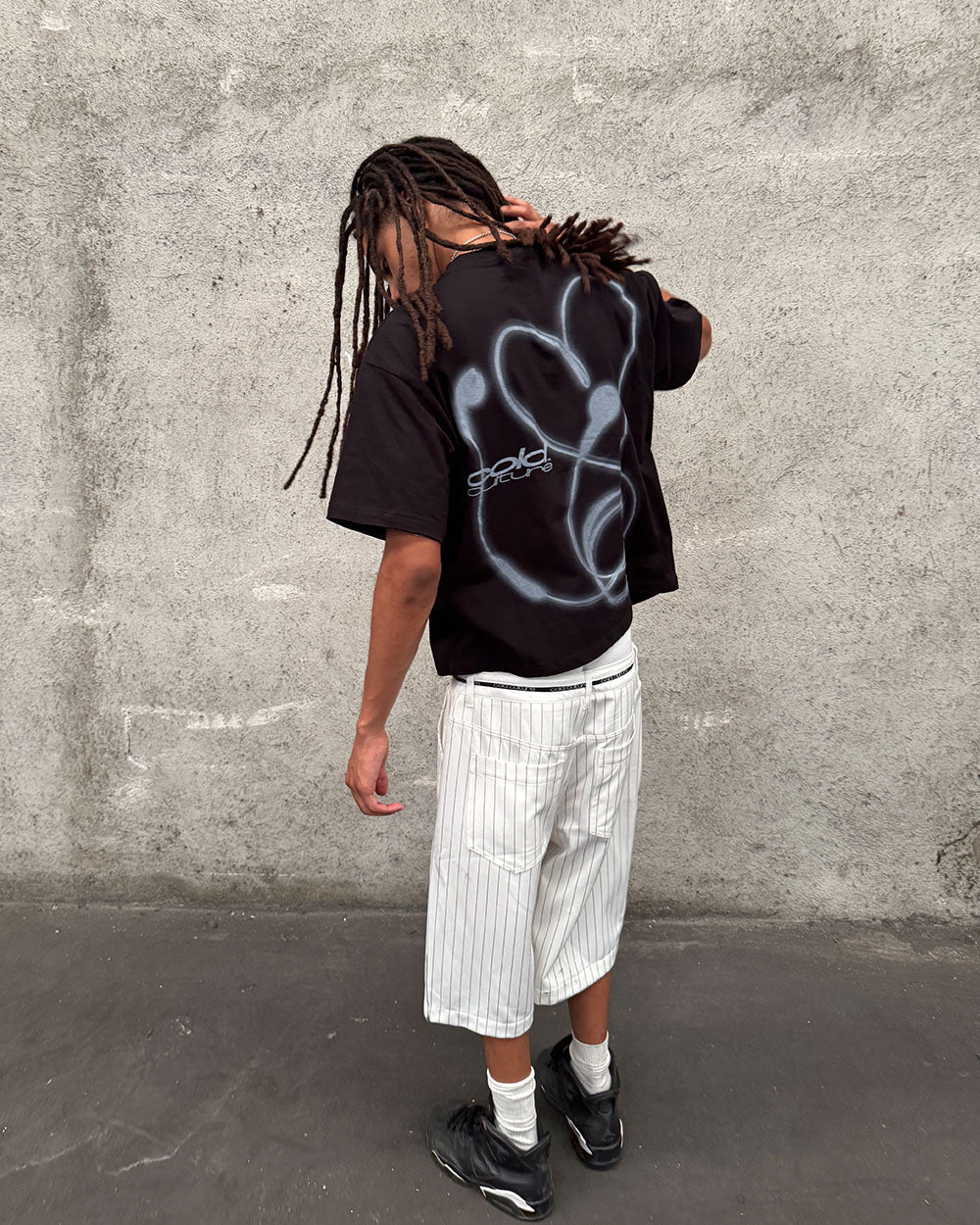 LOVEPODS TEE BLACK