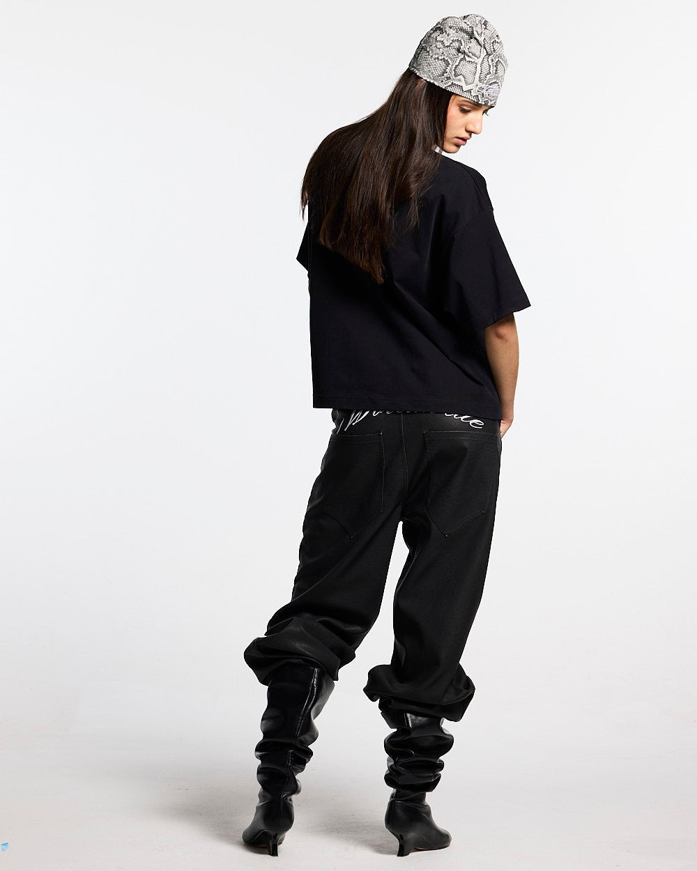 MR WORLDWIDE TEE BLACK