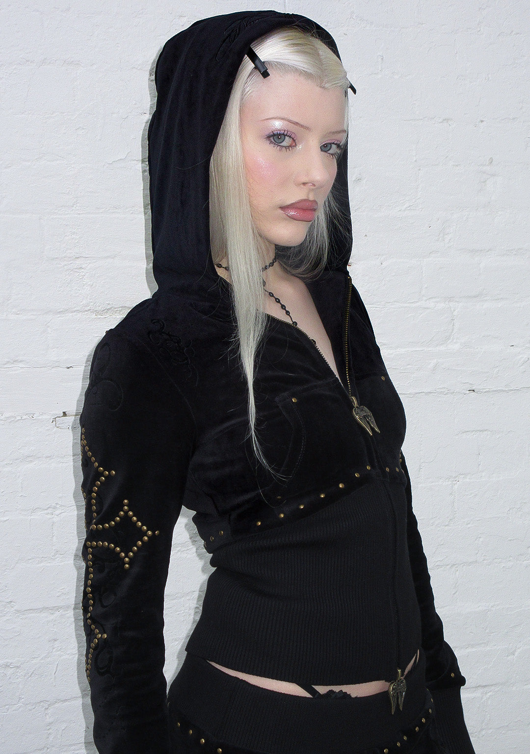 REBEL STUDDED VELOUR ZIP HOODIE BLACK