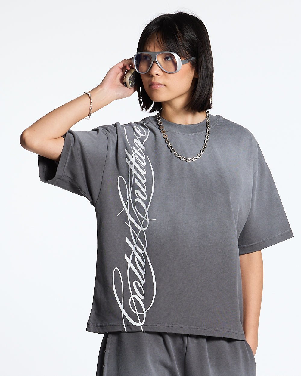 SCRIPT TEE ANTRACITE GREY