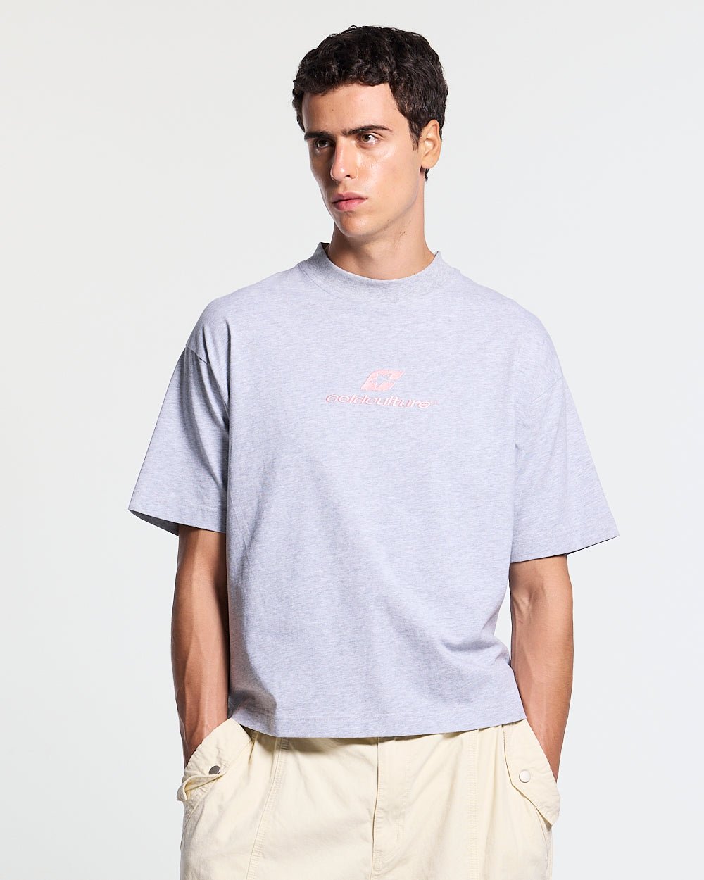 TARTAN DISTRESS CURVED TEE GREY